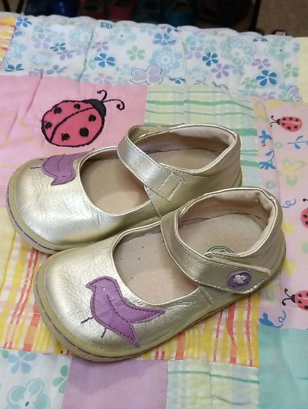 Livie & Luca Metallic Leather Mary Janes with Purple Leather Bird Size 8 Pio Pio